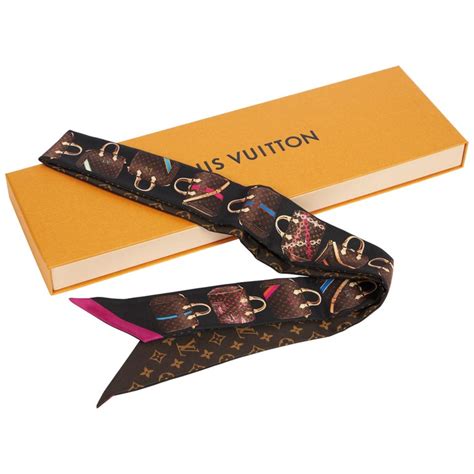 Louis Vuitton twilly